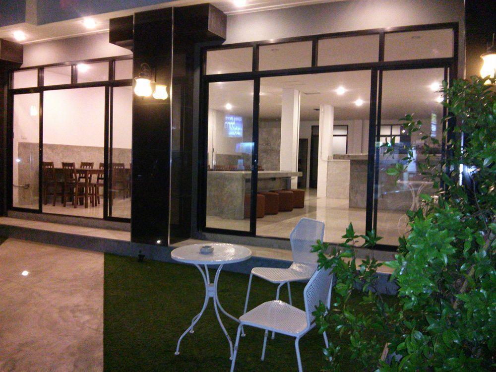 Chill Patong Hotel Buitenkant foto