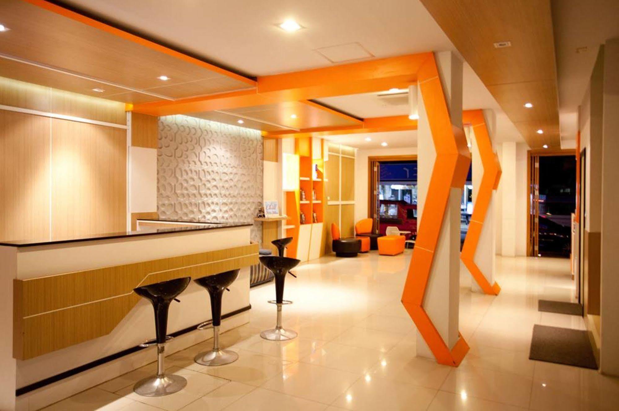 Chill Patong Hotel Buitenkant foto