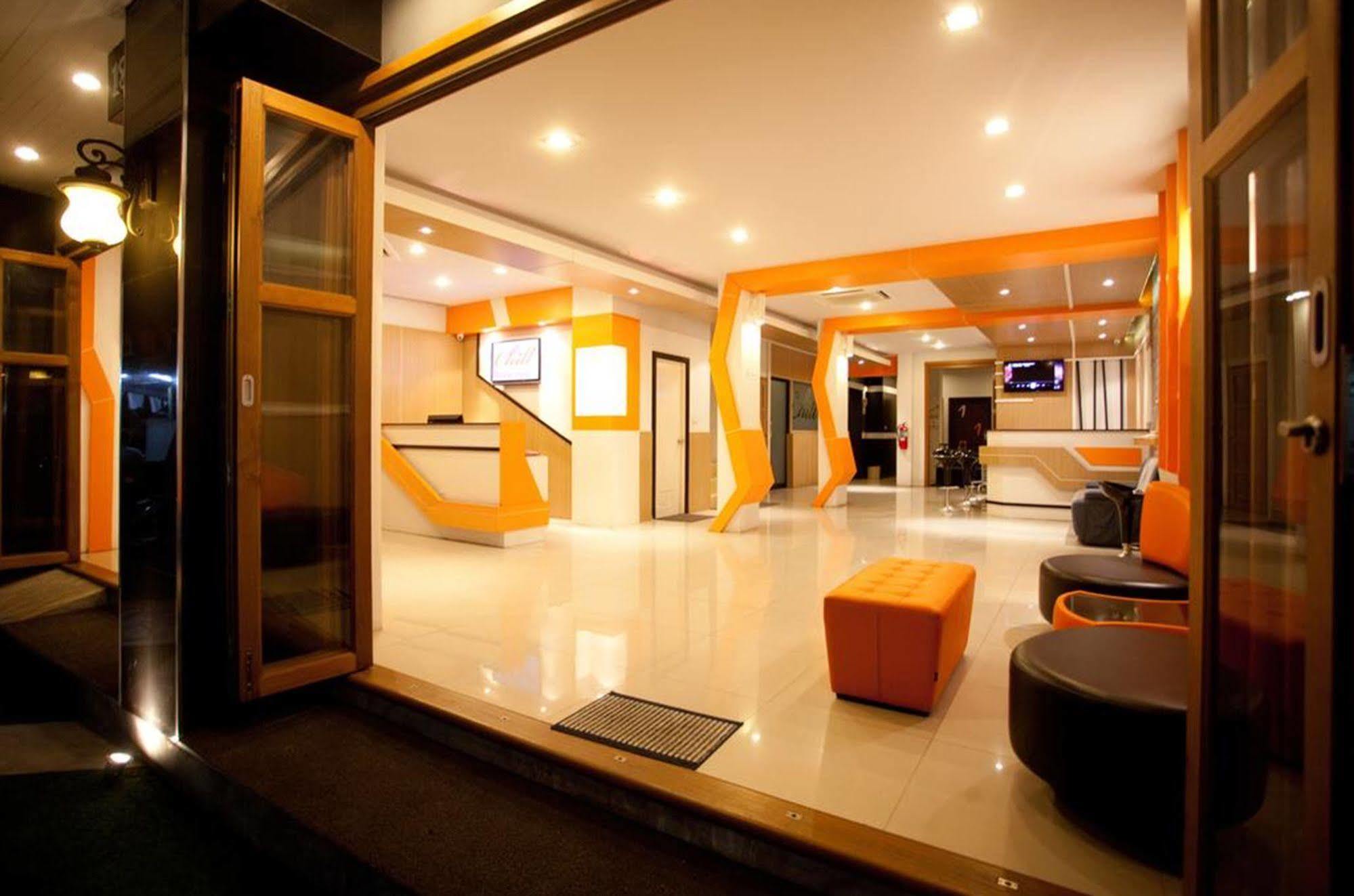 Chill Patong Hotel Buitenkant foto