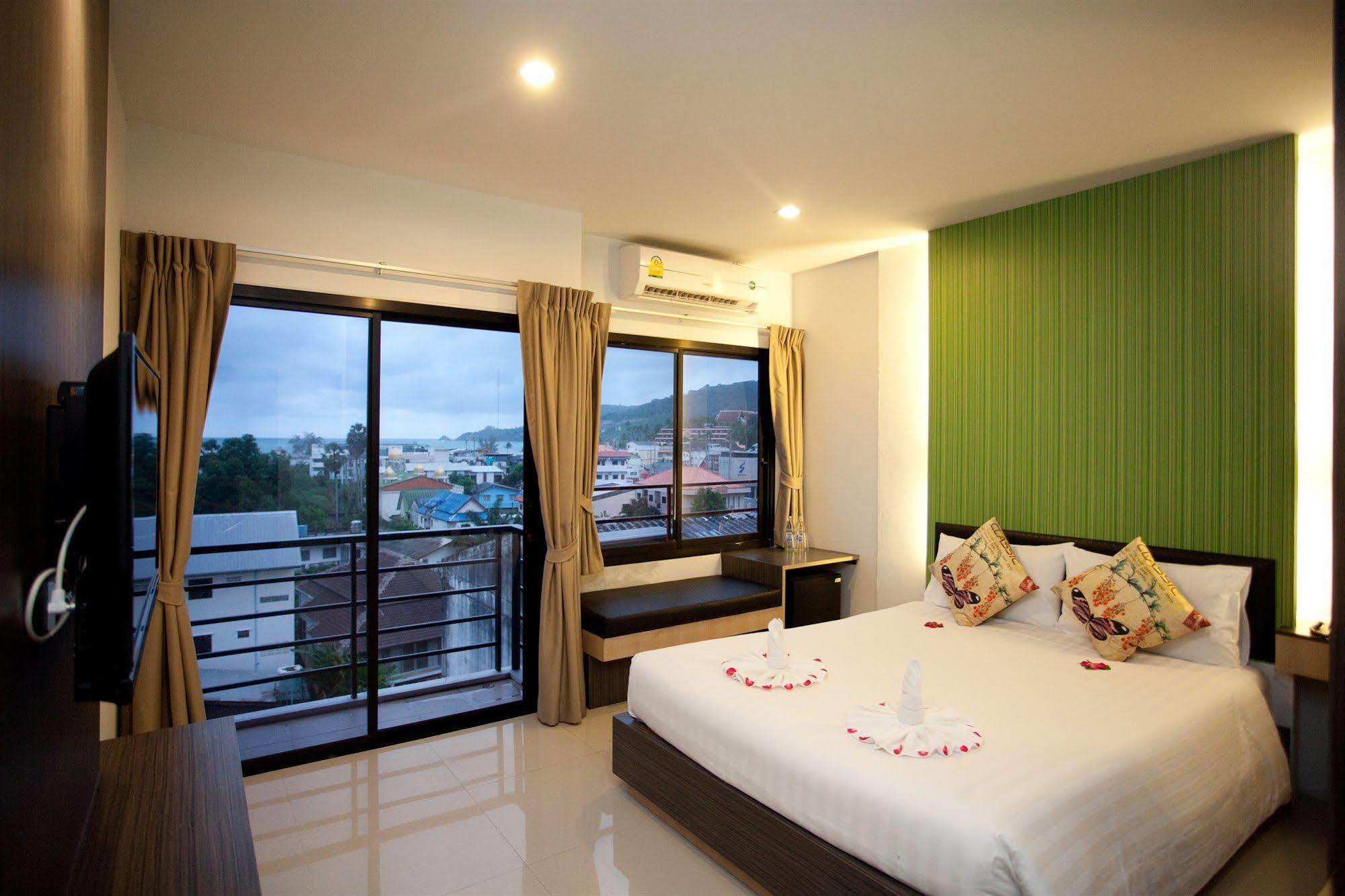 Chill Patong Hotel Buitenkant foto